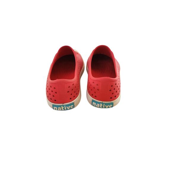 Native Jefferson Red Rubber Slip-On Outdoor Water School Sneaker Shoes Size 4 - Picture 3 of 6